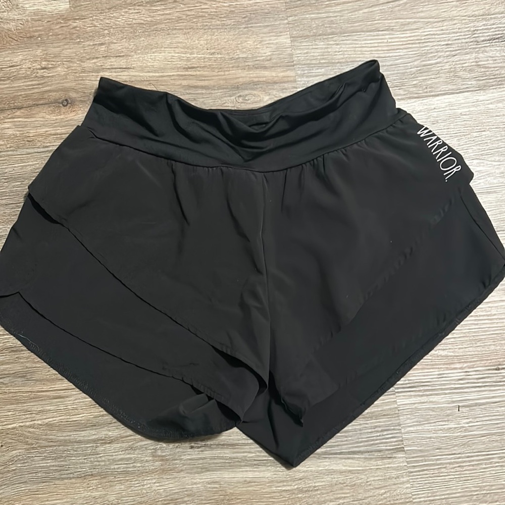 Women’s athletic shorts barely worn in good condition